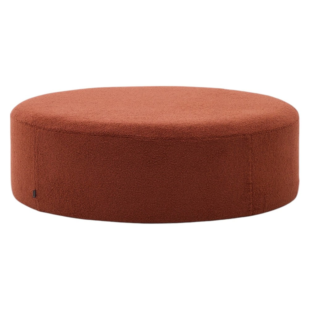 Taburet v terakotovej farbe z textílie buklé Kaeli – Kave Home
