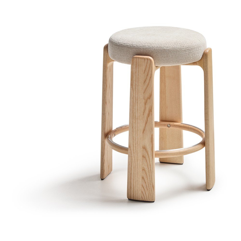 Béžová/v svetlo prírodnej farbe barová stolička z jaseňového dreva (výška sedadla 65 cm) Granite – Kave Home