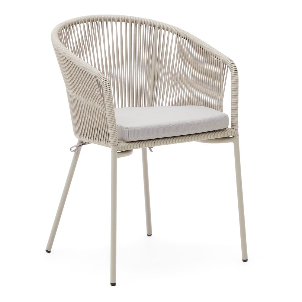 Krémovobiela kovová/polstrovaná záhradná stolička Yanet – Kave Home