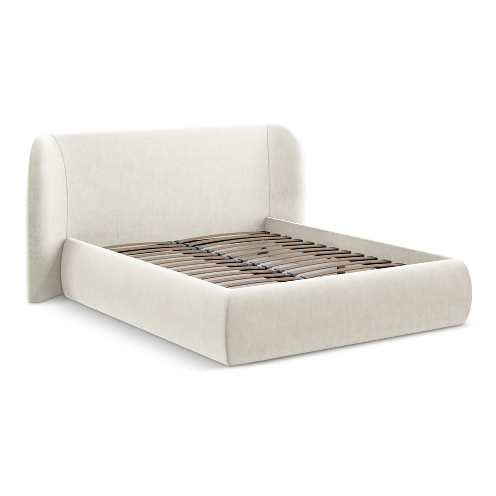 Krémovobiela čalúnená dvojlôžková posteľ s úložným priestorom s roštom 160x200 cm Hauke – Makamii