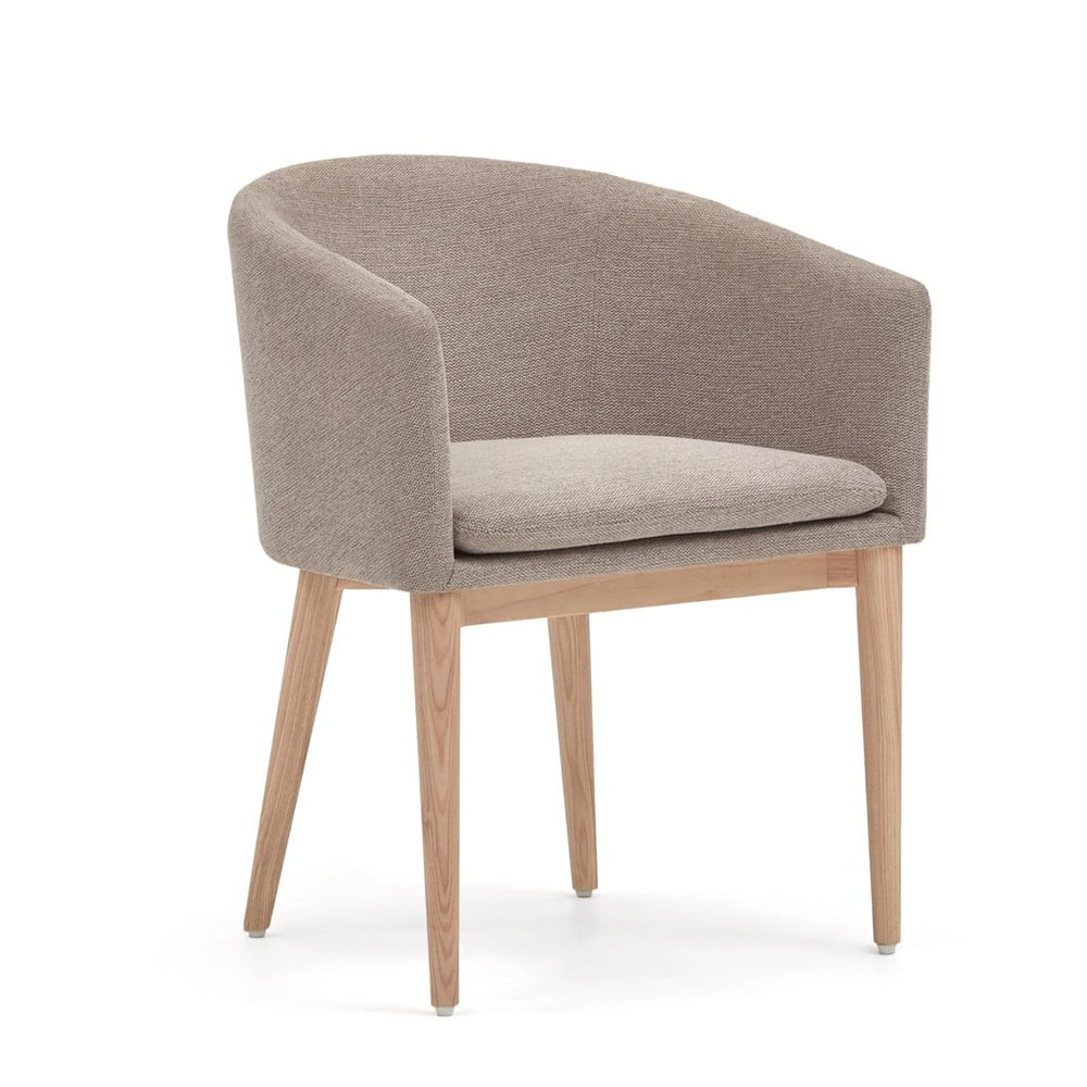 Béžové čalúnené jedálenské kreslo s podrúčkami Harlan – Kave Home