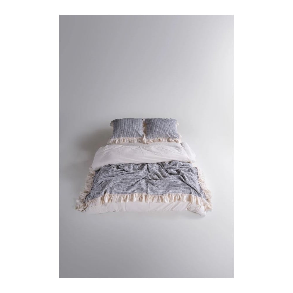 Svetlosivá súprava prikrývky a obliečky na vankúš z bavlny Renforcé 240x260 cm Bella Calm Ruffle – Mila Home Luxury