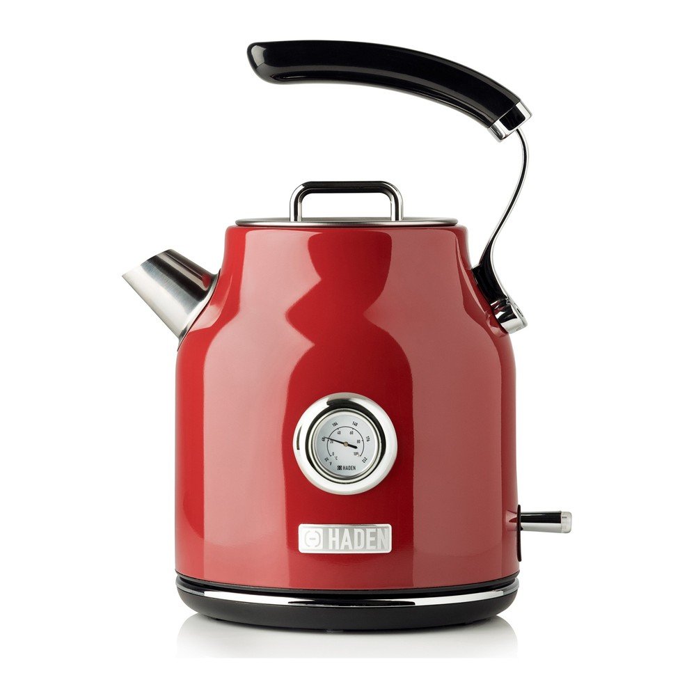 Červená rýchlovarná kanvica 1