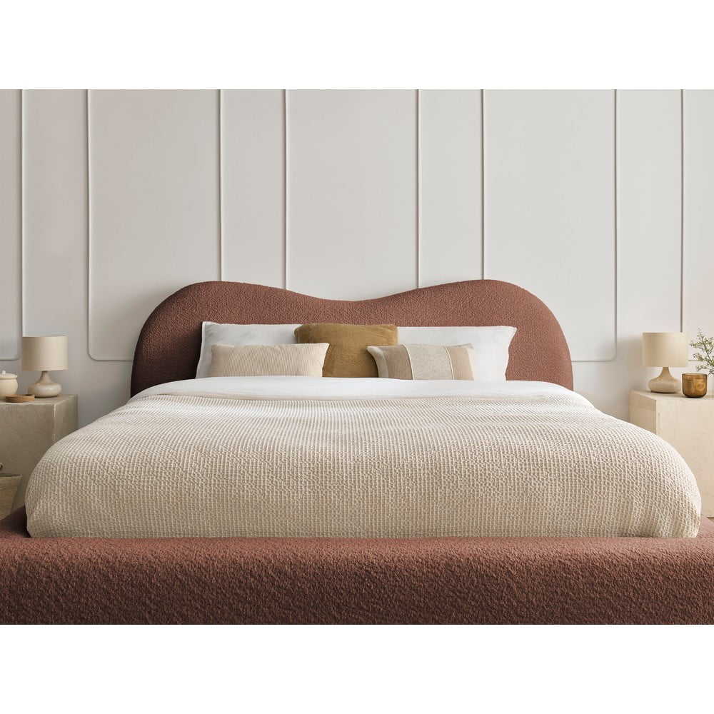 Oranžová čalúnená dvojlôžková posteľ s úložným priestorom s roštom 180x200 cm Orlane – Bobochic Paris