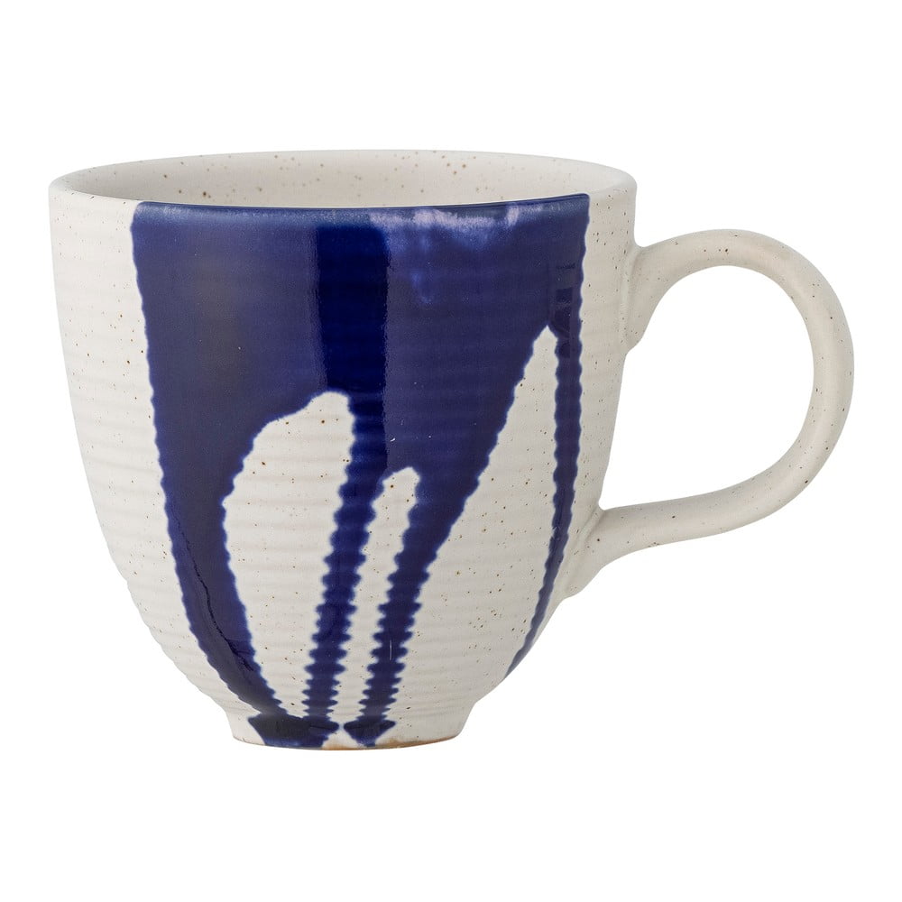 Bielo-modrý hrnček z kameniny 310 ml Okayama – Bloomingville