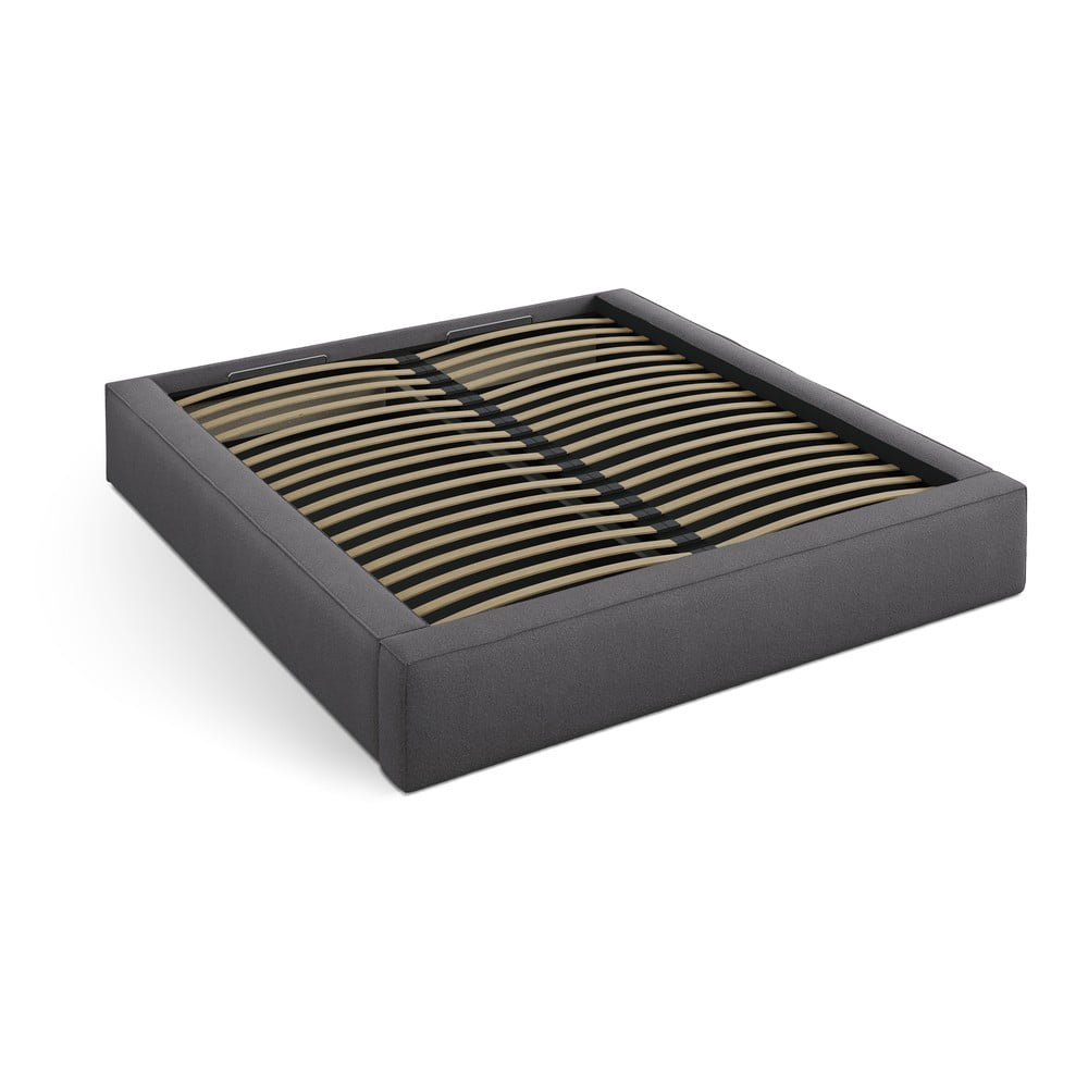 Tmavosivá čalúnená dvojlôžková posteľ s úložným priestorom s roštom 160x200 cm Simon – Micadoni